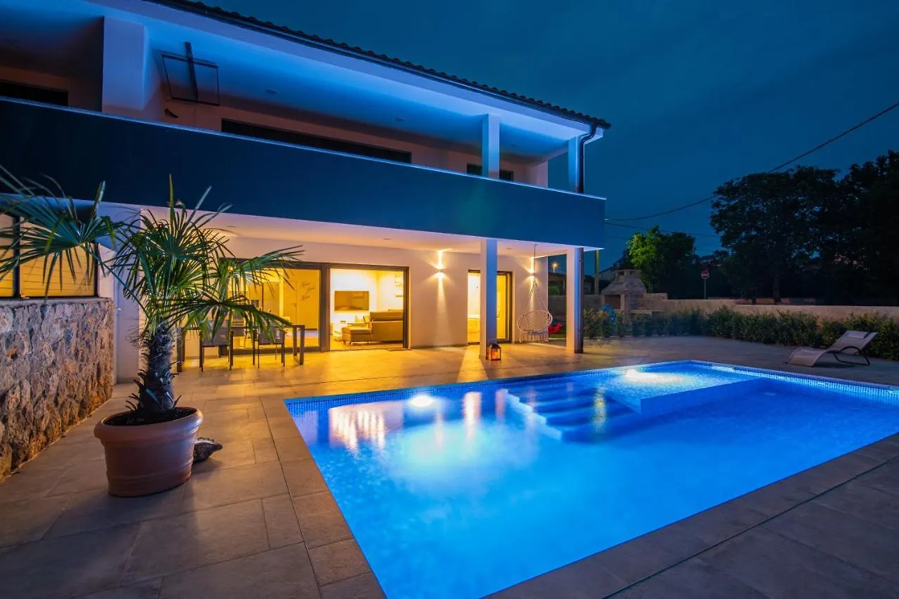 Apartment Meteora With Private Pool Malinska