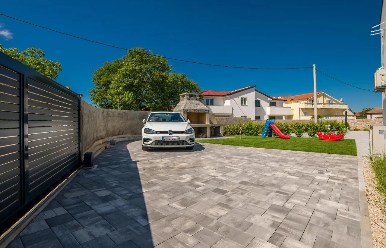 Apartment Meteora With Private Pool Malinska