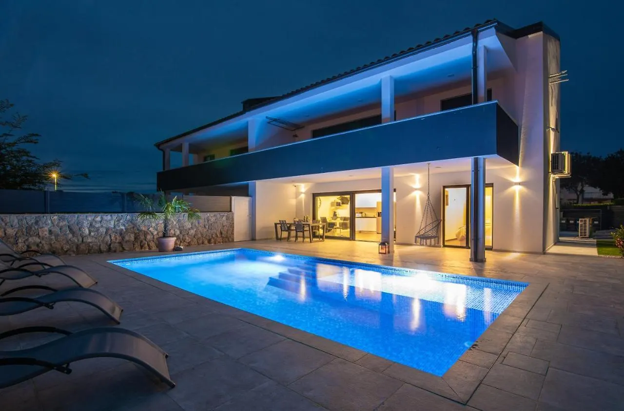 Apartment Meteora With Private Pool Malinska Croatia