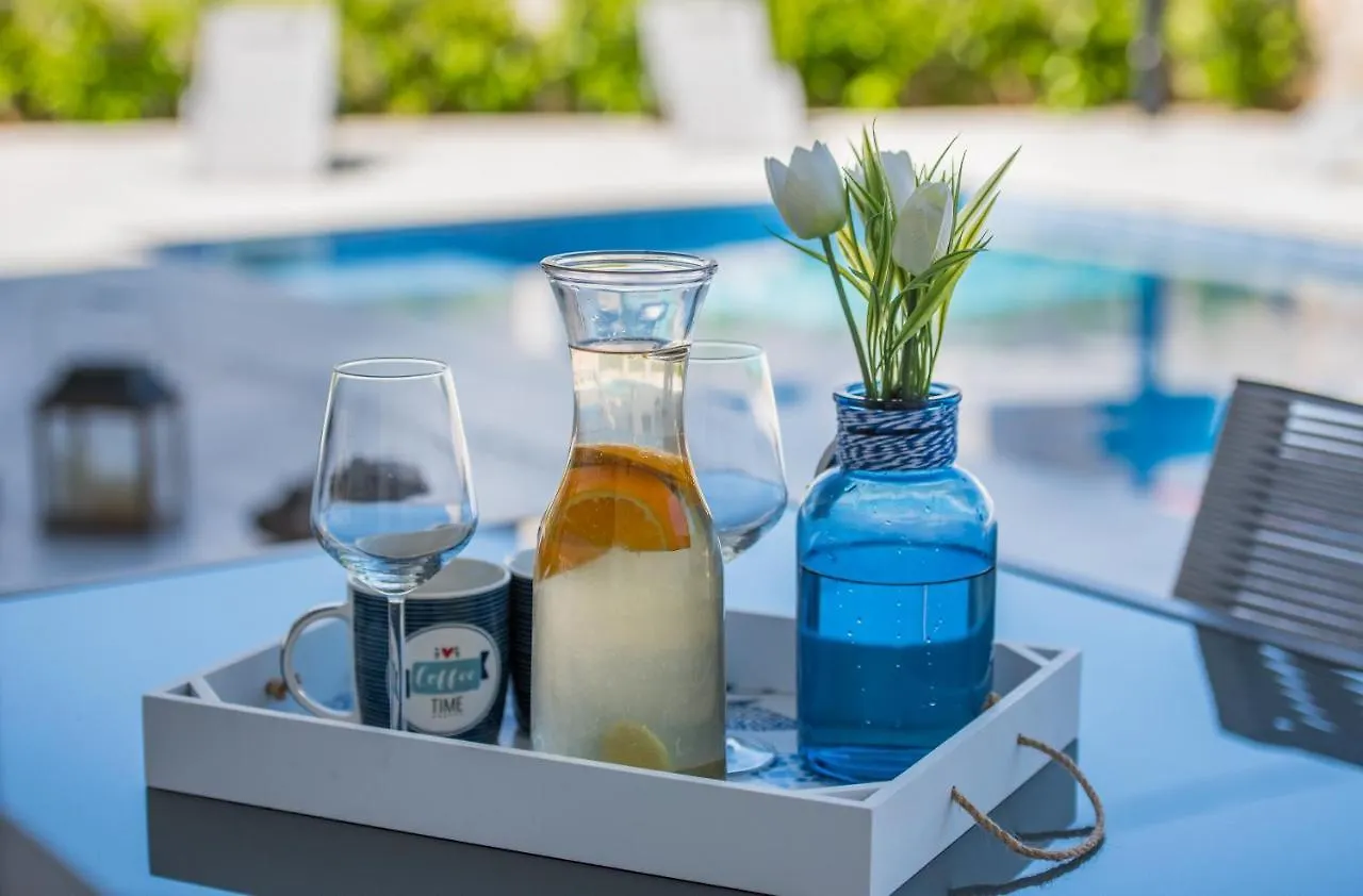 Apartment Meteora With Private Pool Malinska