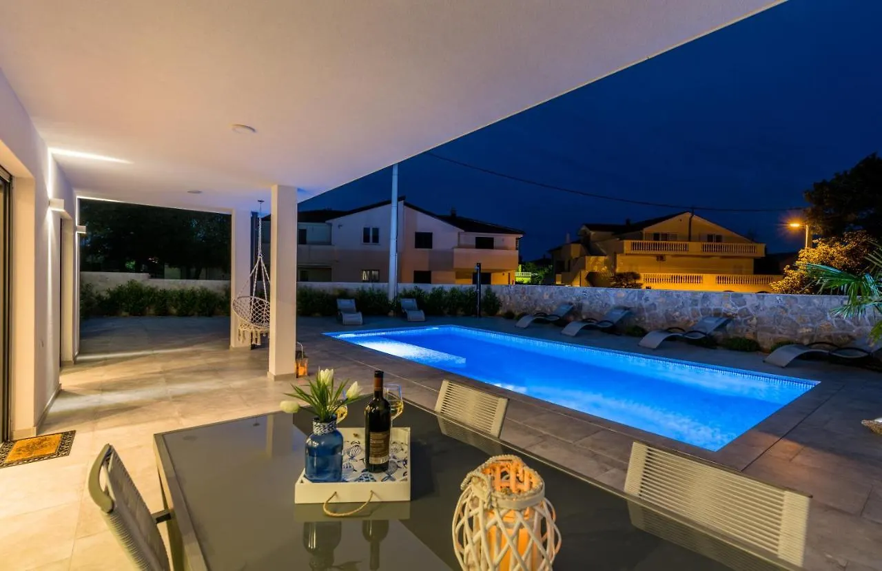 Apartment Meteora With Private Pool Malinska